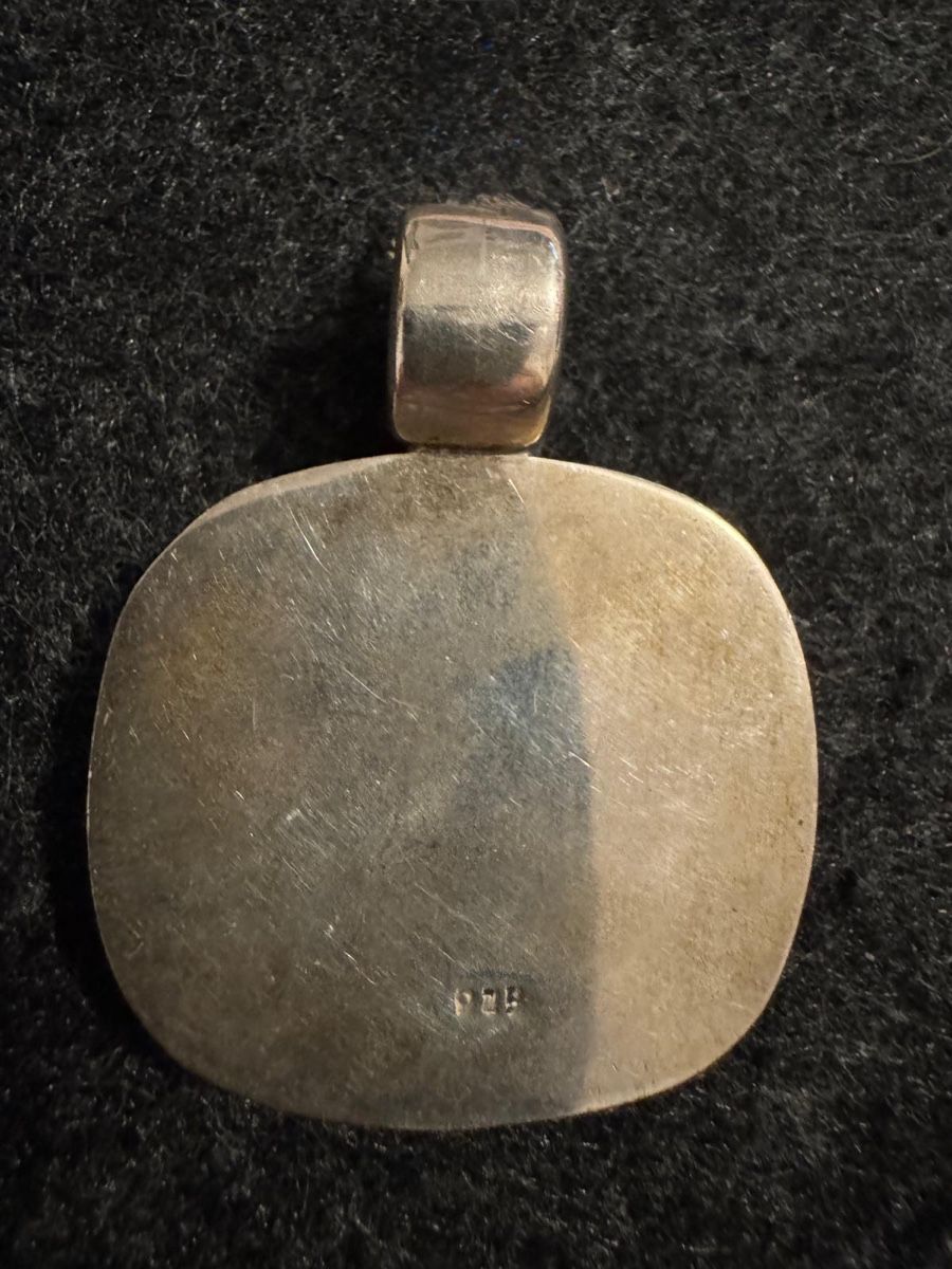 Ciondoli: Pendant with Deep Red Stone – Usato da Zürich venduto da salifali 1
