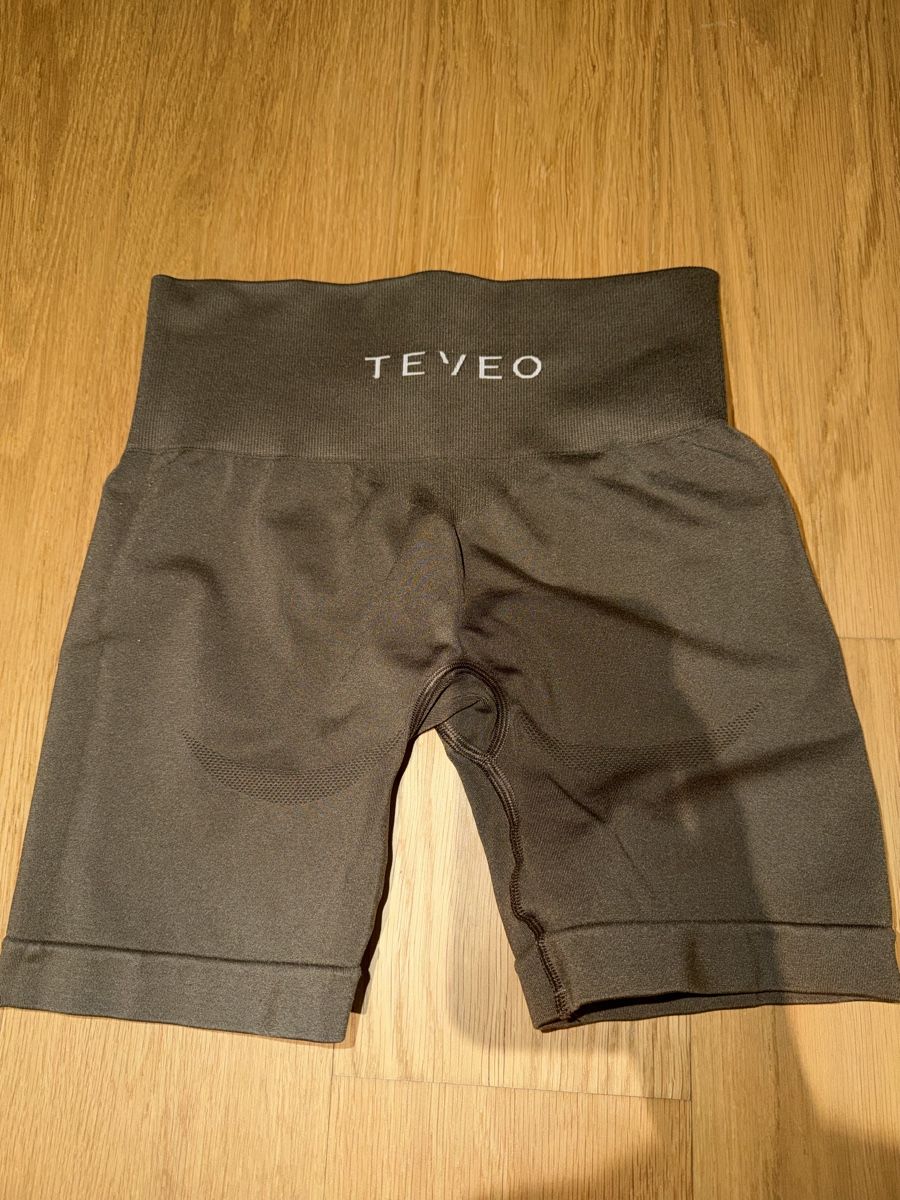 Teveo Leggings: Teveo Shorts – Nuovo (secondo la descrizione) da Zürich venduto da lxrexaa 1