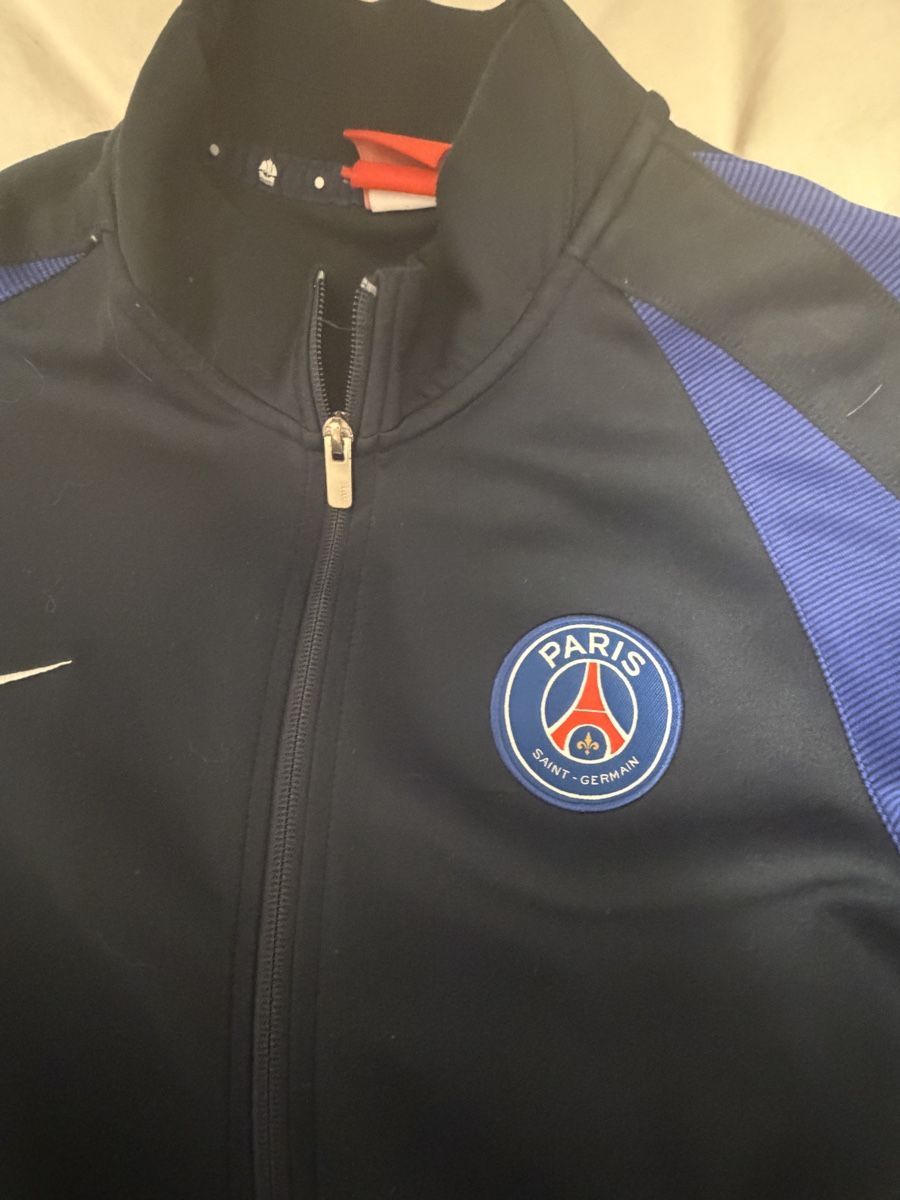 Nike Giacche: Nike Paris Saint-Germain PSG Trainingsjacke – Usato da Steinhausen venduto da Ka288 1