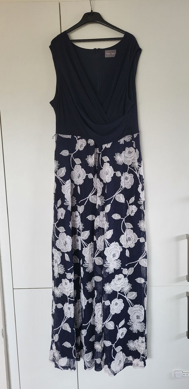 Phase Eight Vestiti: Robe longue de soirée Phase Eight bleue & fleurs - T.46 – Usato da Ursy venduto da Tchoupitchou