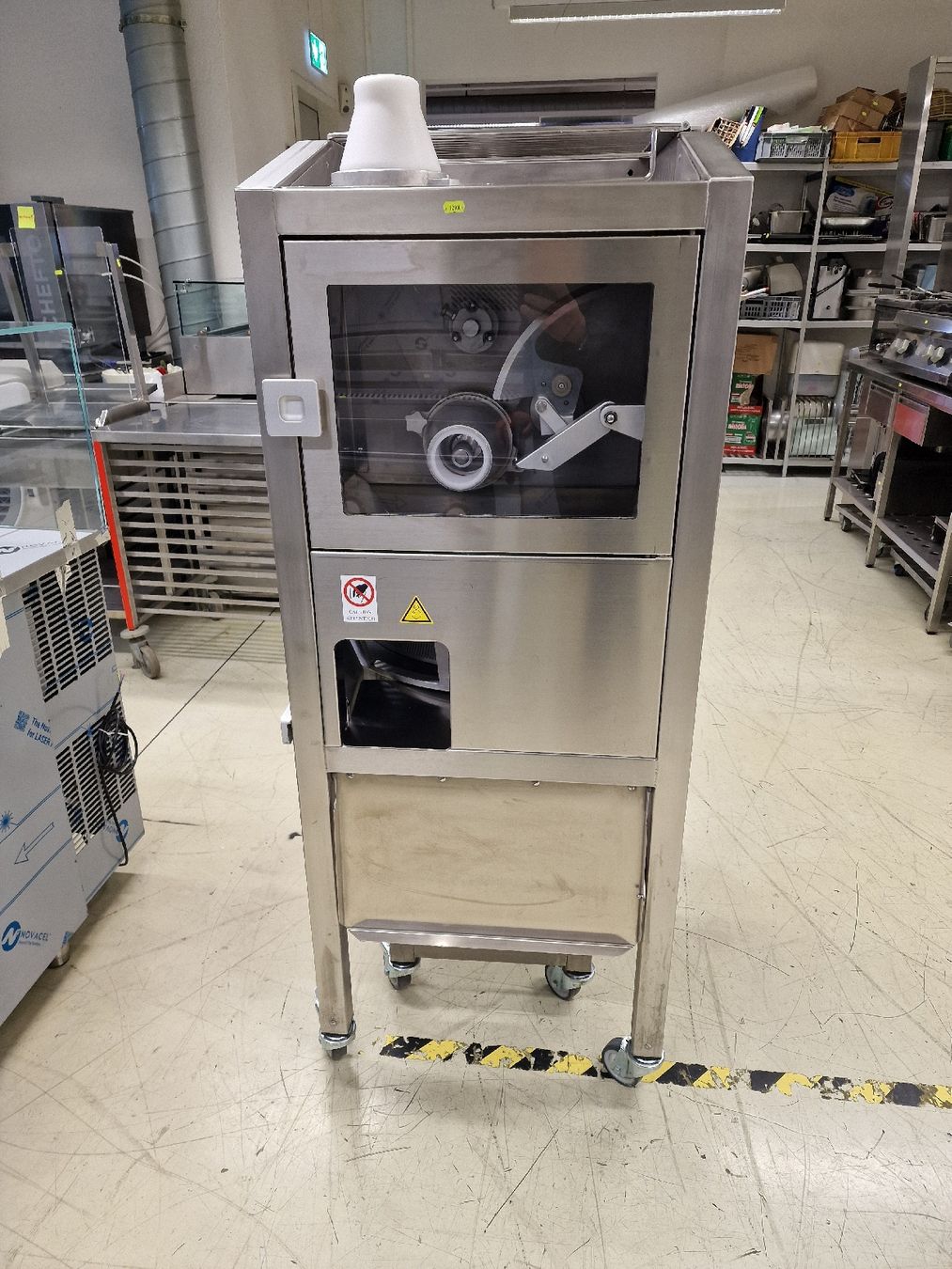 Elettrodomestici da cucina: Gastro Teigportioniert maschine – Usato da Niederwangen BE venduto da HasGastrobedarf