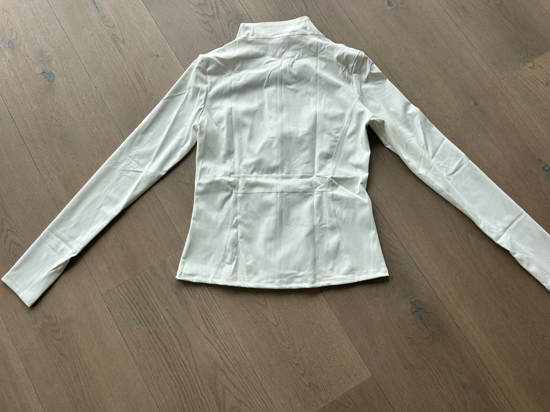 Jacken: Hochelastische Jacke mit Reissverschluss – Neu (gemäss Beschreibung) aus Kilchberg ZH von Anie. 2