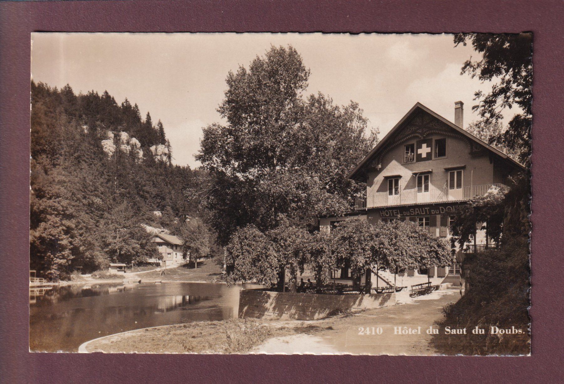 Cartoline postali: Les Brenets - Hôtel du SAUT DU DOUBS – Usato da Pully venduto da nicecards