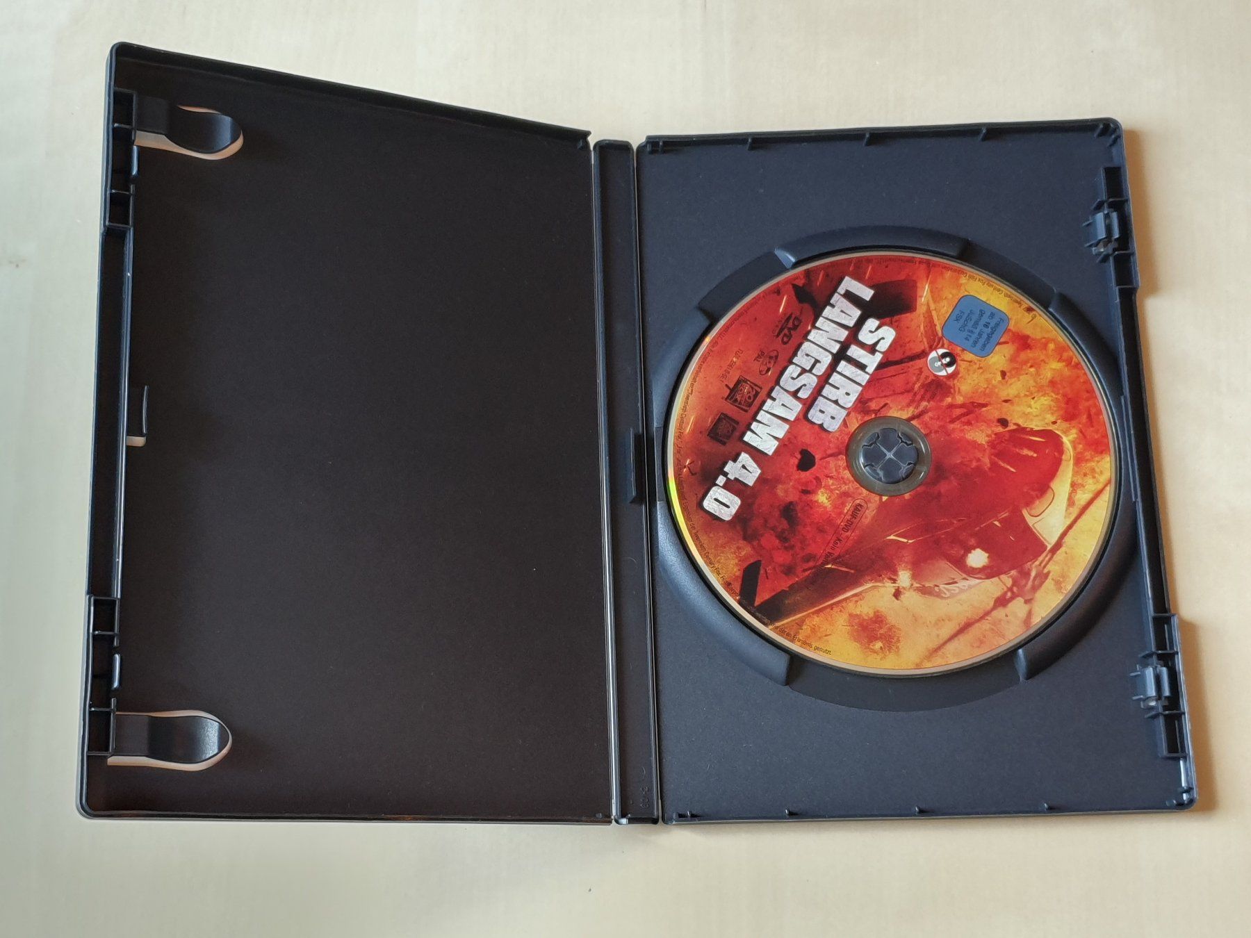 Alle DVDs: Stirb Langsam 4.0 – Gebraucht aus Stansstad von collectorsshop 2