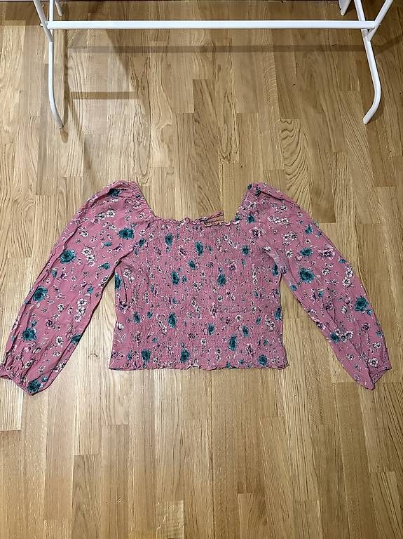 Maglioni & Felpe: Pull rose  – Nuovo e nell'imballaggio originale da Lausanne venduto da ahm_9l9k