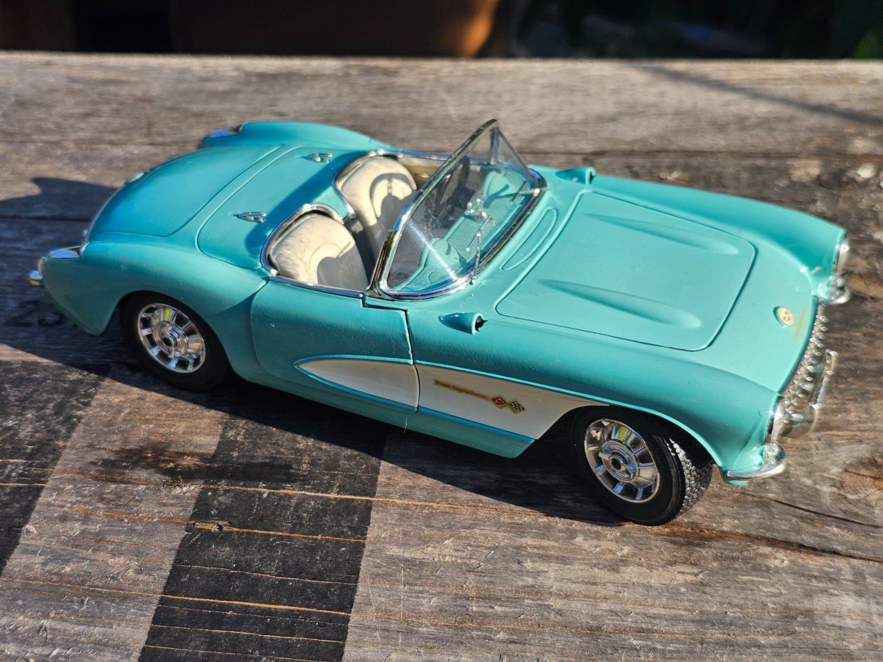 Chevrolet Modellini d'auto: Modellauto "Chevrolet Corvette" (1957, 1/18) – Usato da Meisterschwanden venduto da Hummer21 2