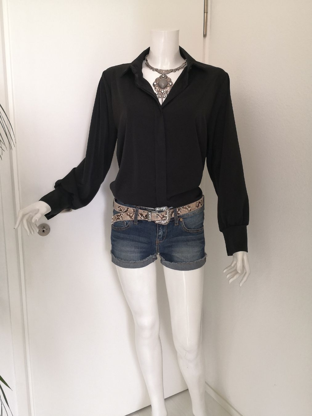 Mango Camicette: 🤩MANGO VISKOSE BLUSE SCHWARZ, NEU – Nuovo (secondo la descrizione) da Olten venduto da Naja-Twins-Twins
