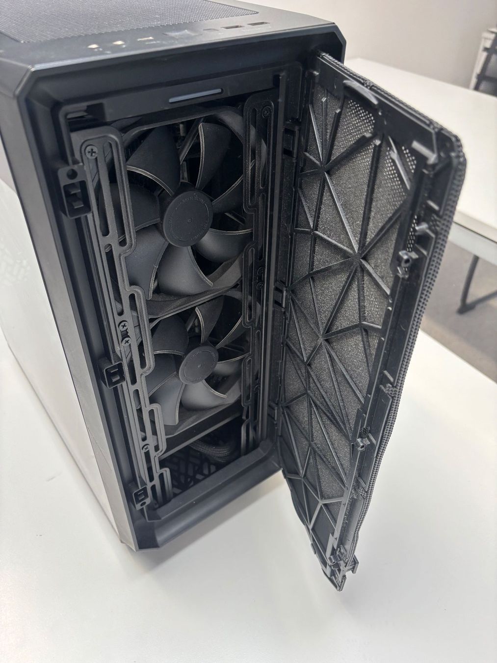 PC: Computer mit Intel i5-12600K und 32GB RAM – Usato da Zürich venduto da mar_hs6l 1