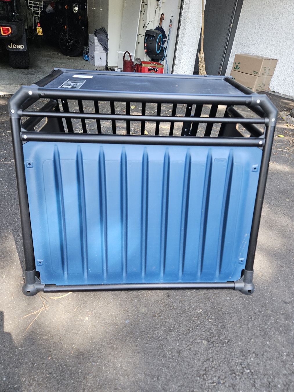 4pets Cages, transport & sécurité: 4pets PRO Noir 4 Hundebox – D'occasion à Langnau am Albis par Richard77 2