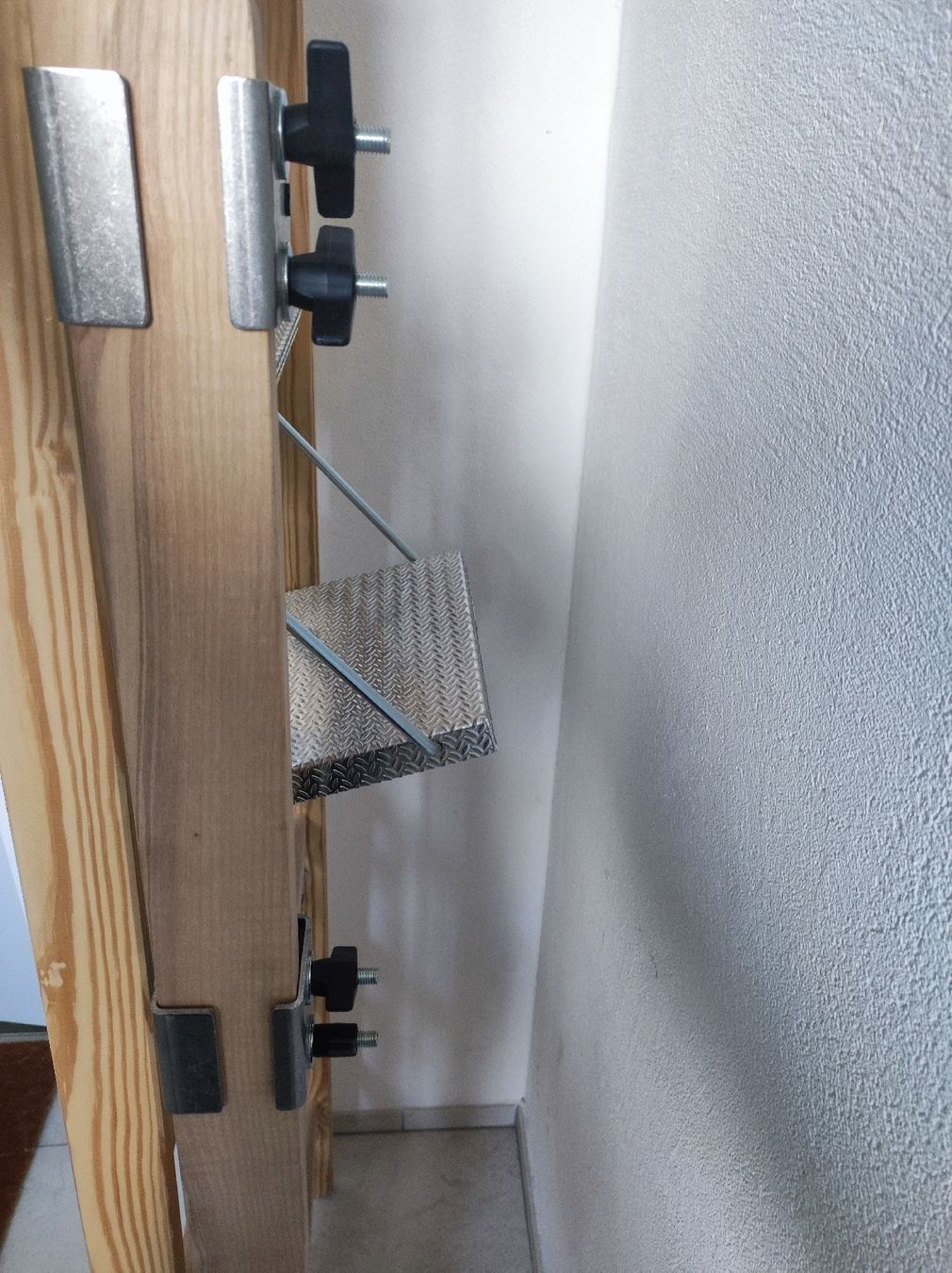 Leitern: Holzleiter/Trittleiter mit 2 Tritten, stabil, wie neu – Gebraucht aus Stäfa von modeflash 2