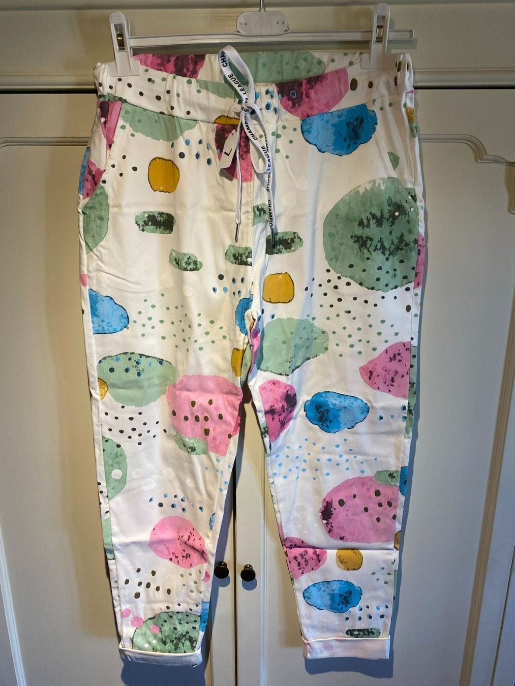 Pantaloni: LEICHTE SOMMER HOSE-BUNT – Nuovo e nell'imballaggio originale da Meienried venduto da ManuelaBoutique