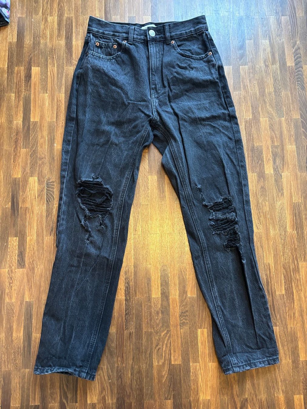 Pull&Bear Jeans: Pull&Bear Jeans, Gr. 36, schwarz – Usato da Hinwil venduto da liviipivii