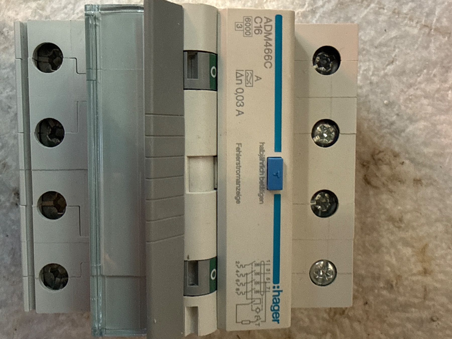 Hager Stromzufuhr: Fils c16 4 pol Hager ADM466c – Neu und originalverpackt aus Spiez von Elektrik-und-co 1