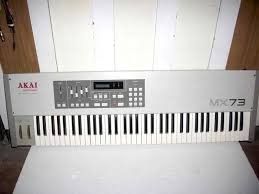 Akai Strumenti musicali: Akai MX-73 MIDI Master Keyboard – Usato da Viganello venduto da XTECHSTOREX 2