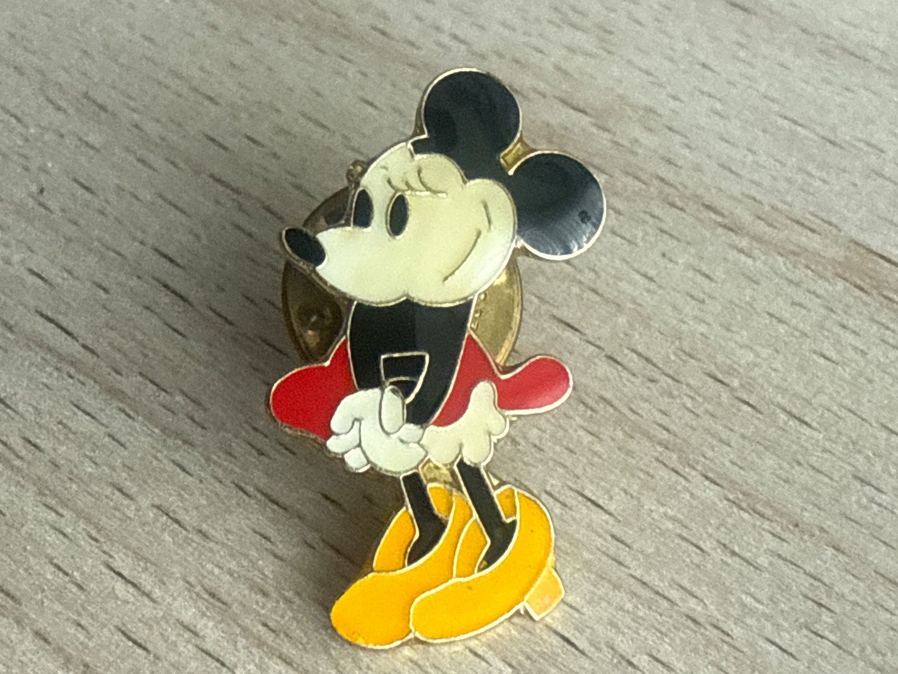 Placchette & Badge: Pin Minnie Mouse – Usato da Glattbrugg venduto da Schweigmatt