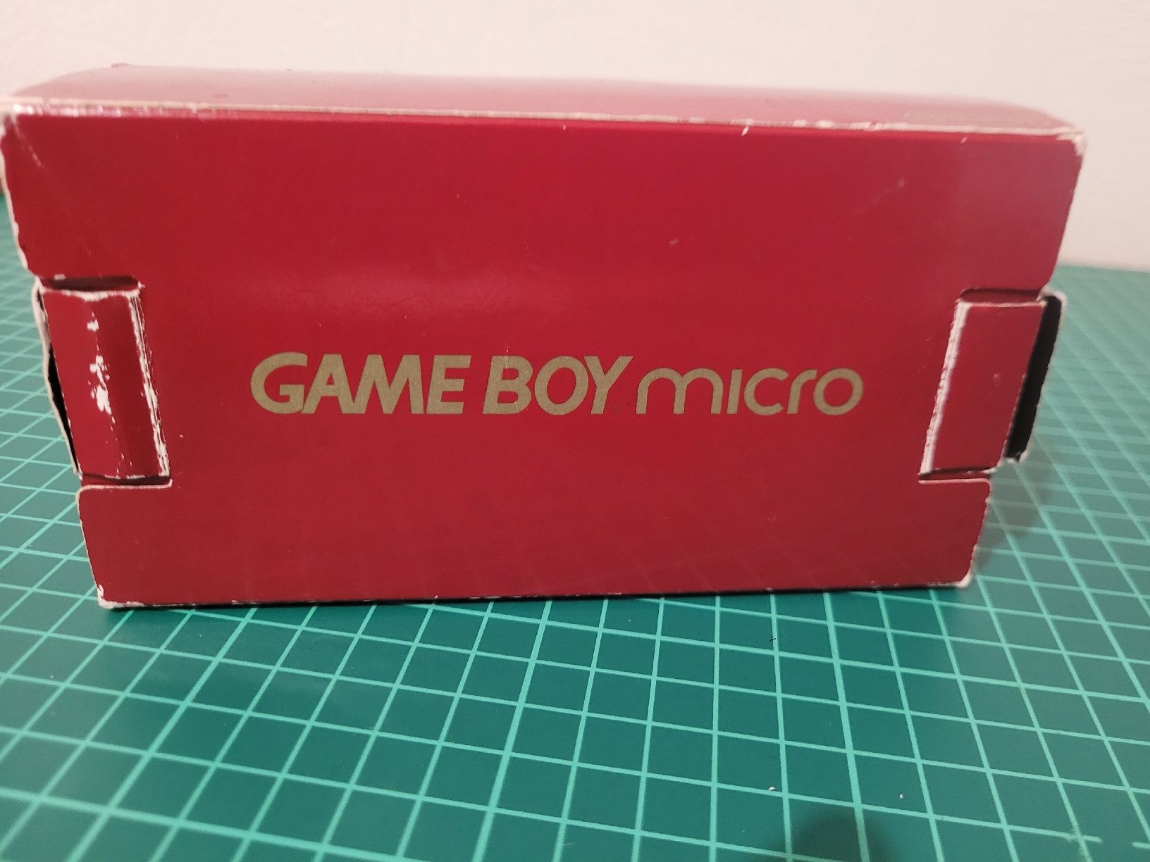 Nintendo Console: Game Boy Micro Famicom Edition - Collectors Item! – Usato da Meyrin venduto da Retro-GZ 2