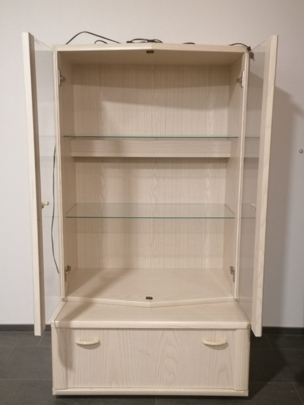 Vetrine: Vitrine mit Licht – Usato da Appenzell venduto da vario414 1