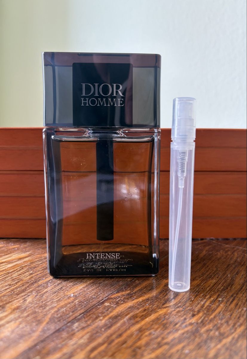 Saint Laurent Profumi & Eau de Toilette: 10ml Dior homme intense – Usato da les Geneveys-sur-Coffrane venduto da Vente56