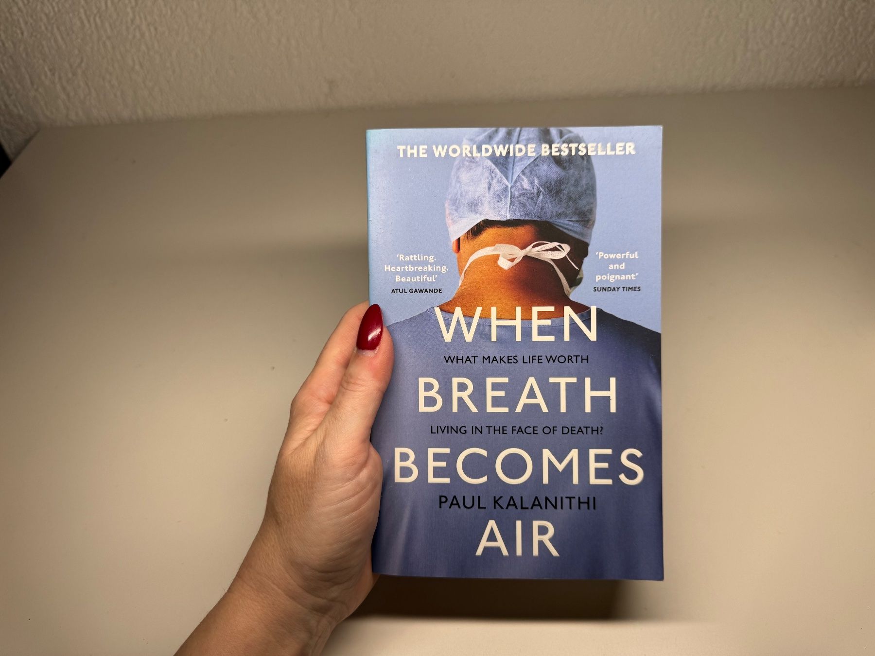 Bücher: BOOK: Paul Kalanithy, When Breathe become Air – Gebraucht aus Grosswangen von English_books