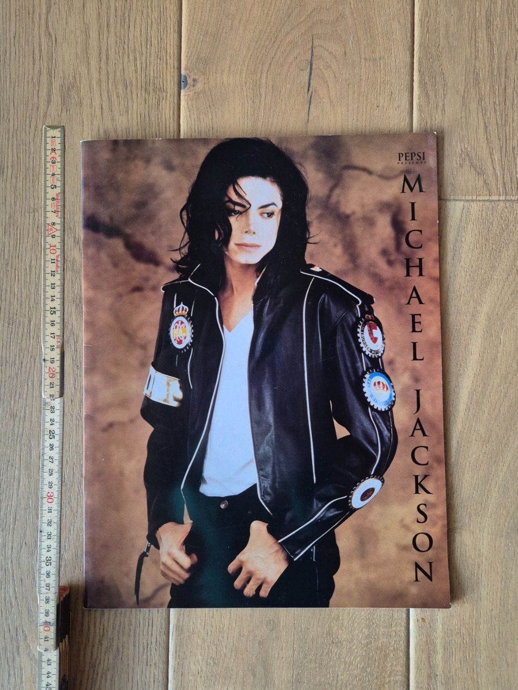 Livres: Michael Jackson Dangerous World Tour programme A4 – D'occasion à Savièse par coeur88