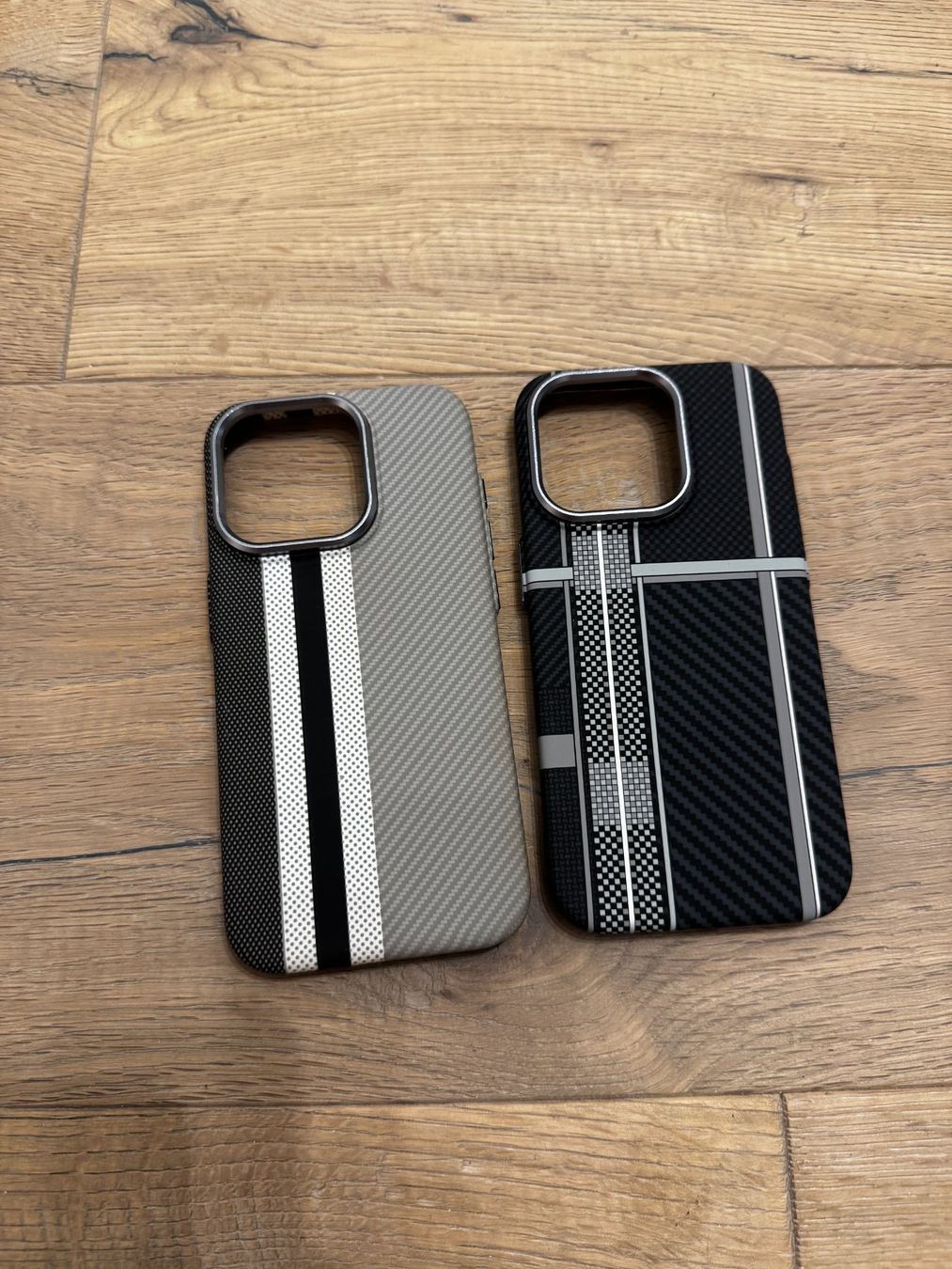 Apple Cover & Protezioni schermo: 2 Cover für Iphone 15 Pro – Nuovo (secondo la descrizione) da Wangen SZ venduto da Rol_20
