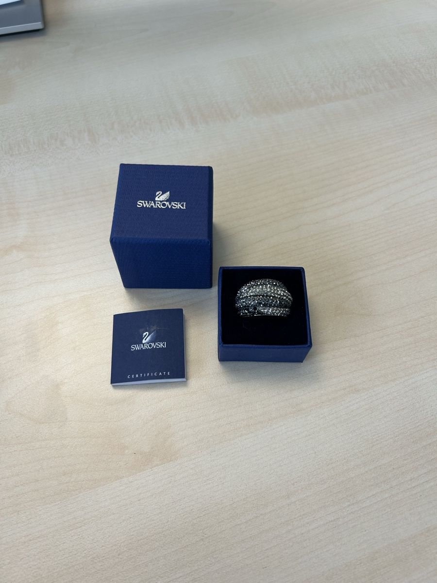 Swarovski Ringe: Swarovski Ring mit Kristallen Grösse 60 – Neu (gemäss Beschreibung) aus Zuchwil von celixne 1