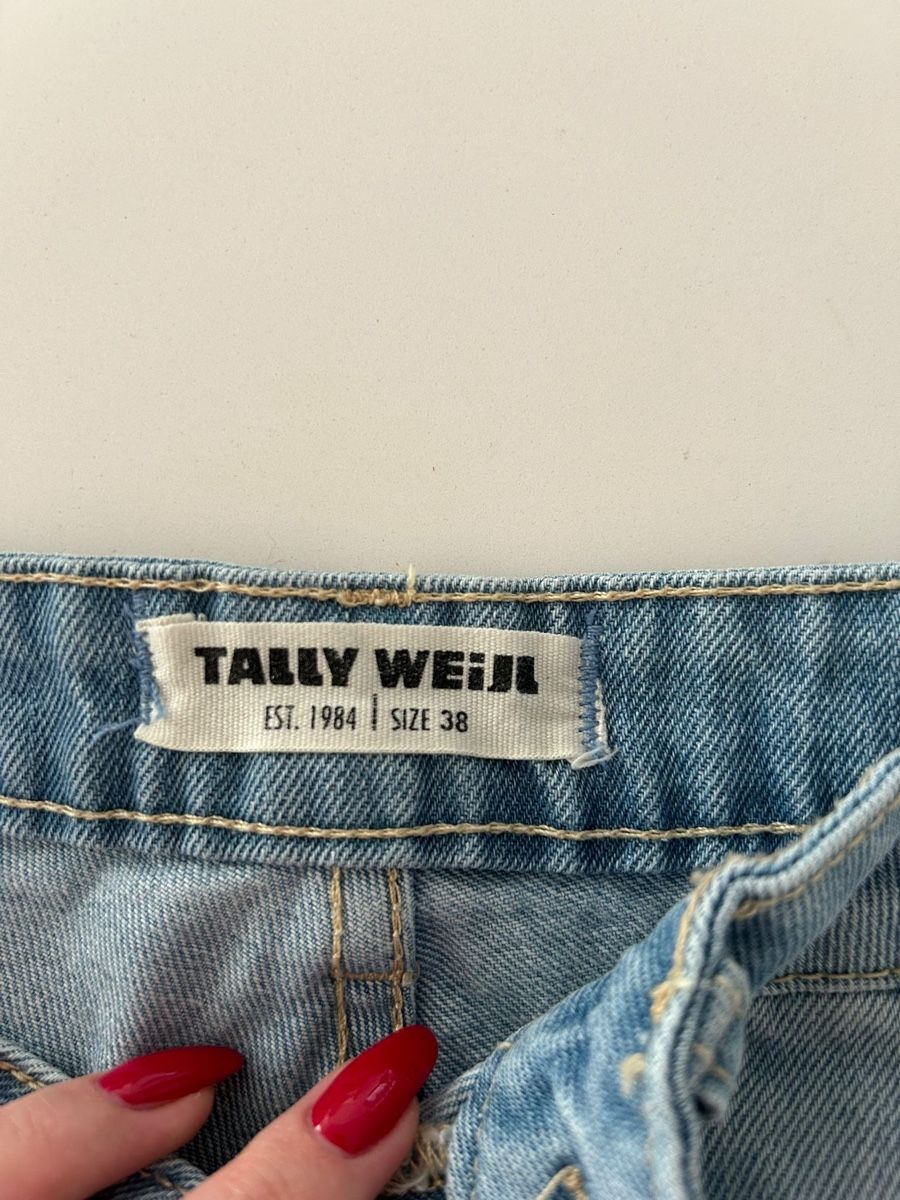 Tally Weijl Jeans: hellblaue jeansshorts – Usato da Rain venduto da lau_yss2 1