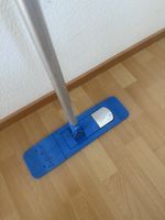Gut erhaltene Bodenreinigungsgeraet Floor Dress, Mopp. Blau!