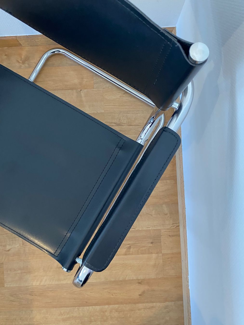Stühle: Freischwinger schwarz - 2 Stk. – Gebraucht aus Lenzburg von juulees 1