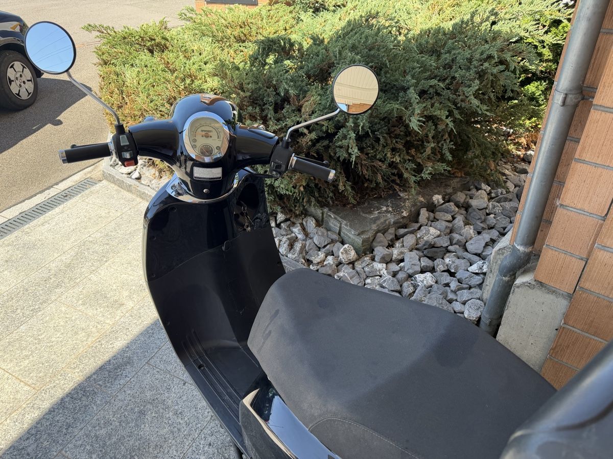 Daelim Scooter: DAELIM Besbi 125 – Usato da Wohlen AG venduto da tiperio 4