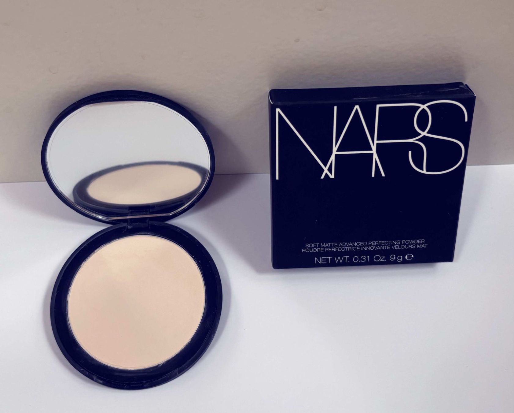 Nars Make-up: NARS - Neuw. Soft Matte Advanced Powder - Farbe: Cliff – Usato da Zofingen venduto da Justizia_01