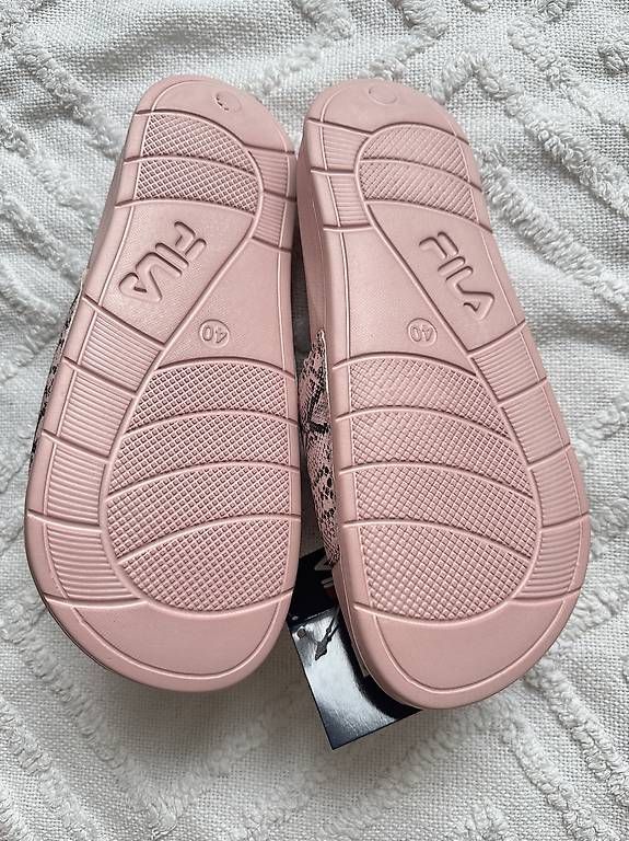 Fila Scarpe da donna: Fila Badelatschen Schuhe Grösse 40 gratis Versand – Nuovo (secondo la descrizione) da Flawil venduto da nemrak 1