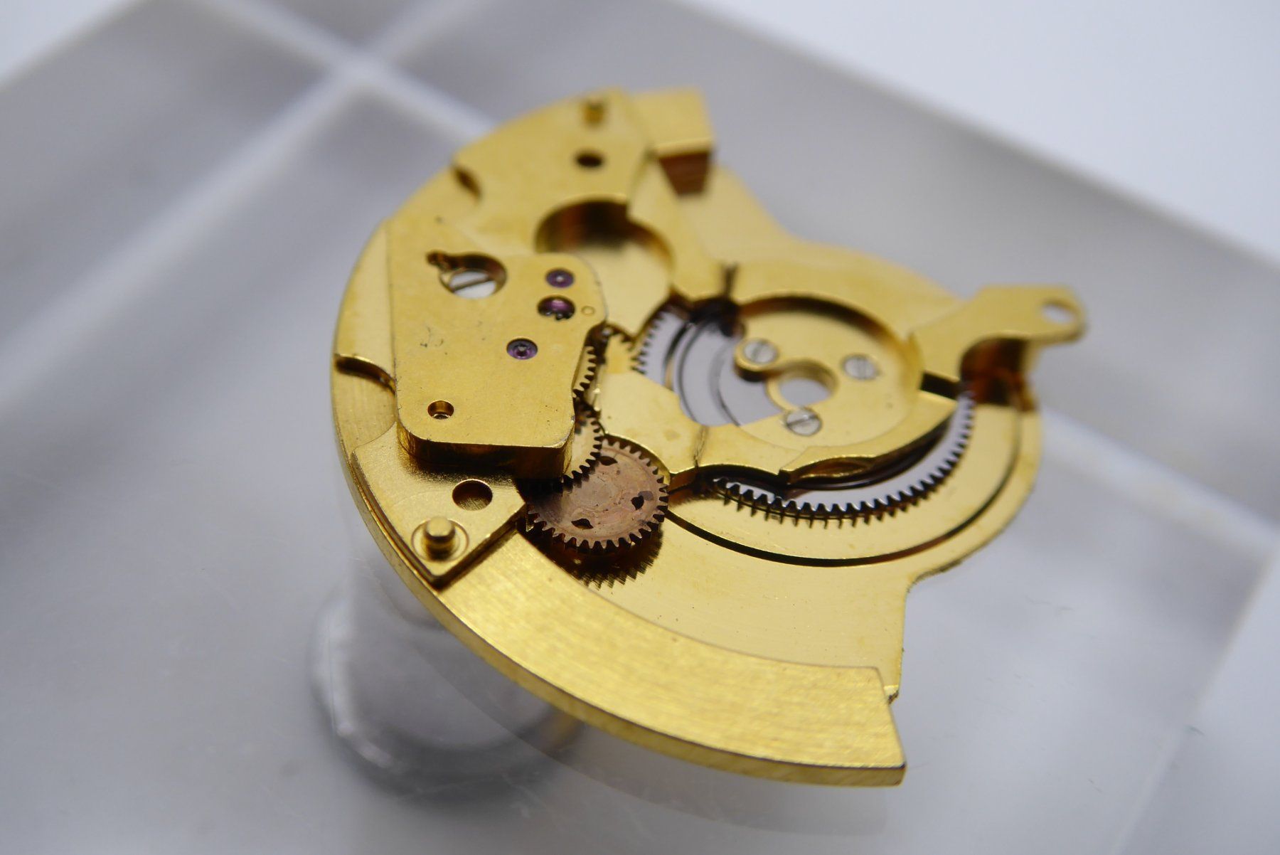 Omega Orologi: Omega Oscillating Weight Automatic Rotor cal. 1140 – Usato da Geneve venduto da adr_xk6n 7