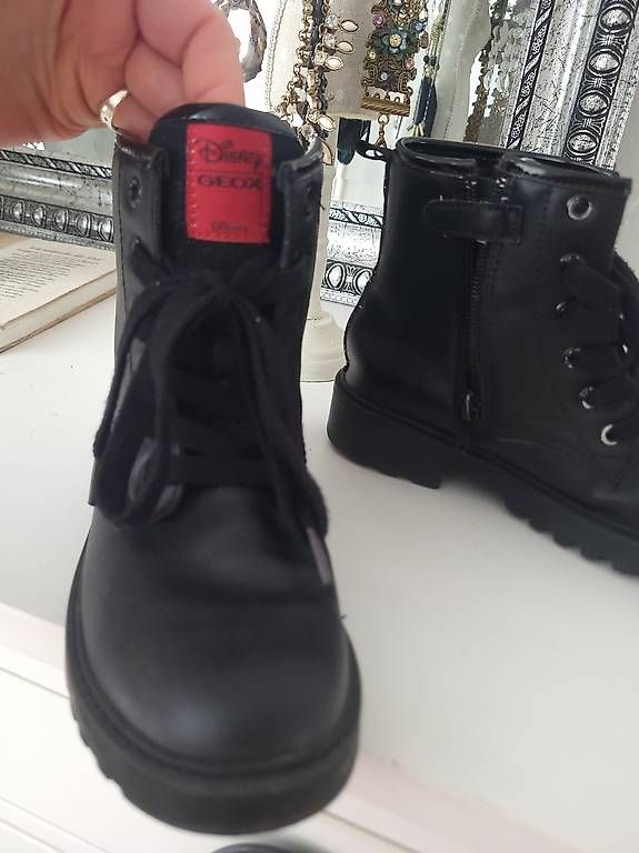 Scarpe per ragazze: Geox Minnie Stiefelette Gr.34 – Usato da Oberaach venduto da Svea11 3
