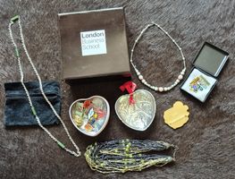 Schmuck Lot und Box, Täschchen mit Reisverschluss, Herzdose