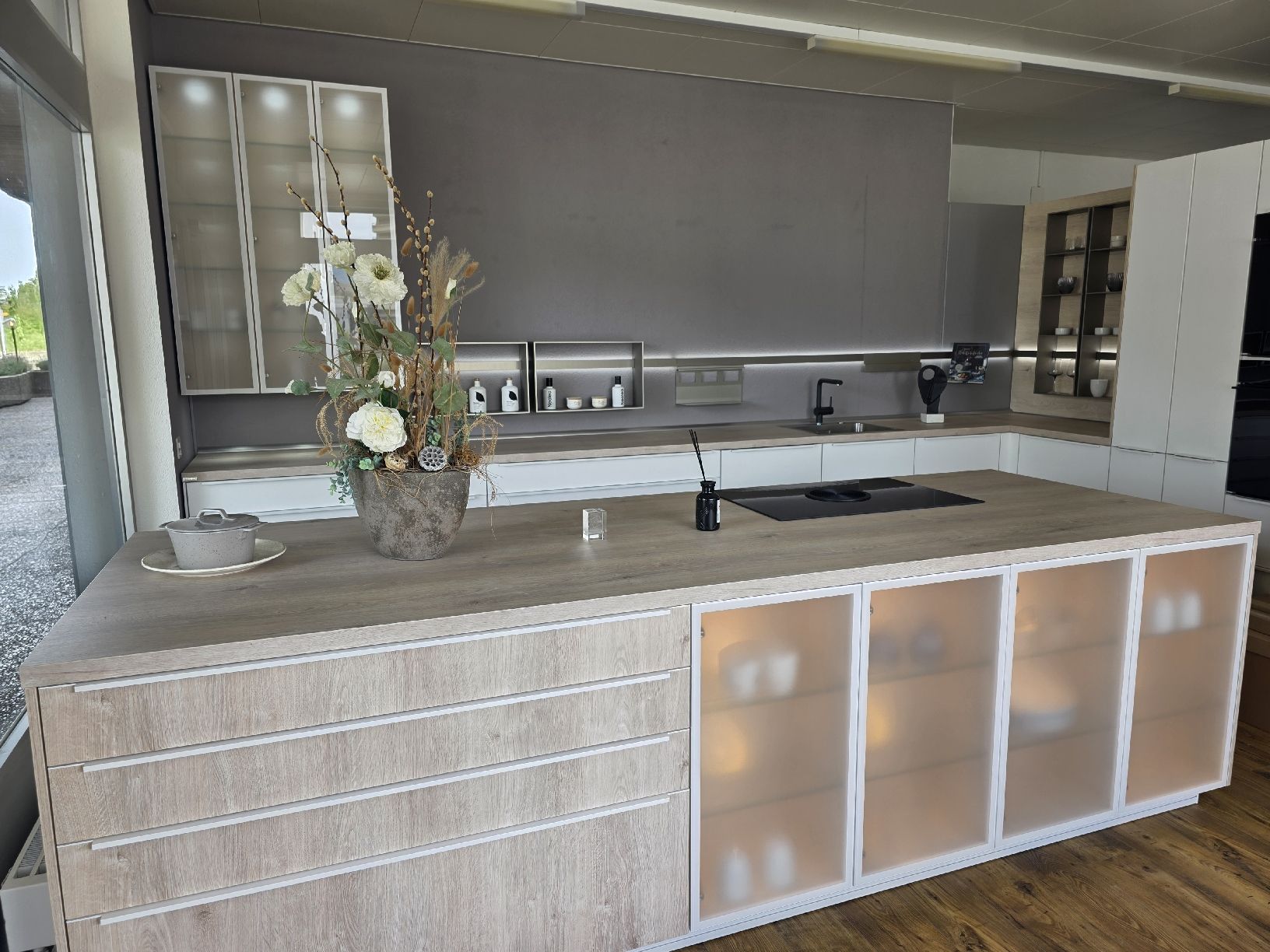 Komplettküchen: Moderne Küche mit Kochinsel – Neu (gemäss Beschreibung) aus Biberist von m_profix 1