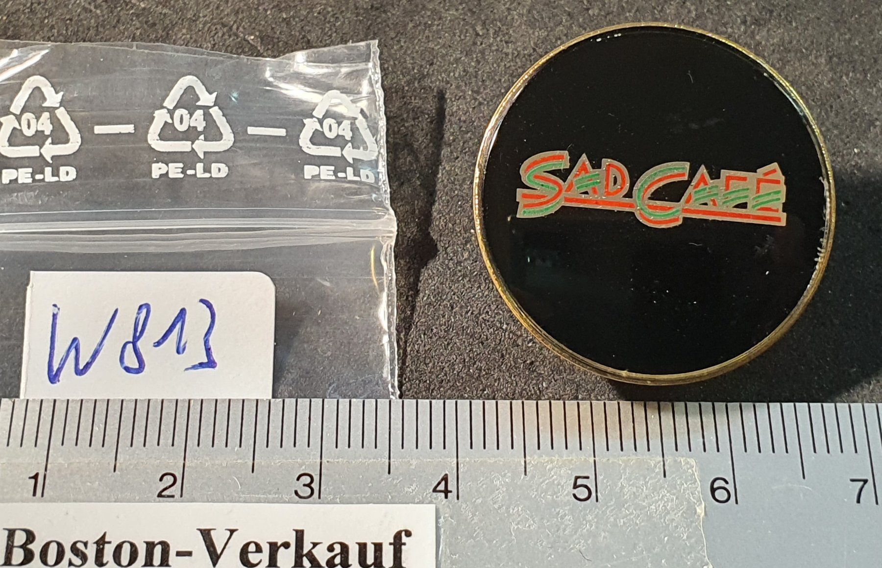 Broches & Aiguilles: W813 - Brosche Musik Gruppe SAD CAFÉ – D'occasion à Reinach BL par Boston-Verkauf 2