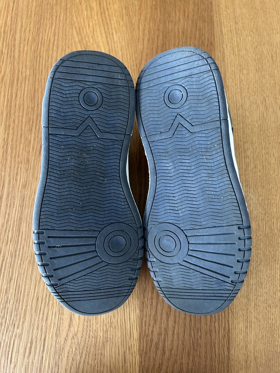 Chaussures garçon: Kinder Sneakers Gr. 31 von Manor – D'occasion à Schwarzenbach SG par bienchen22 3