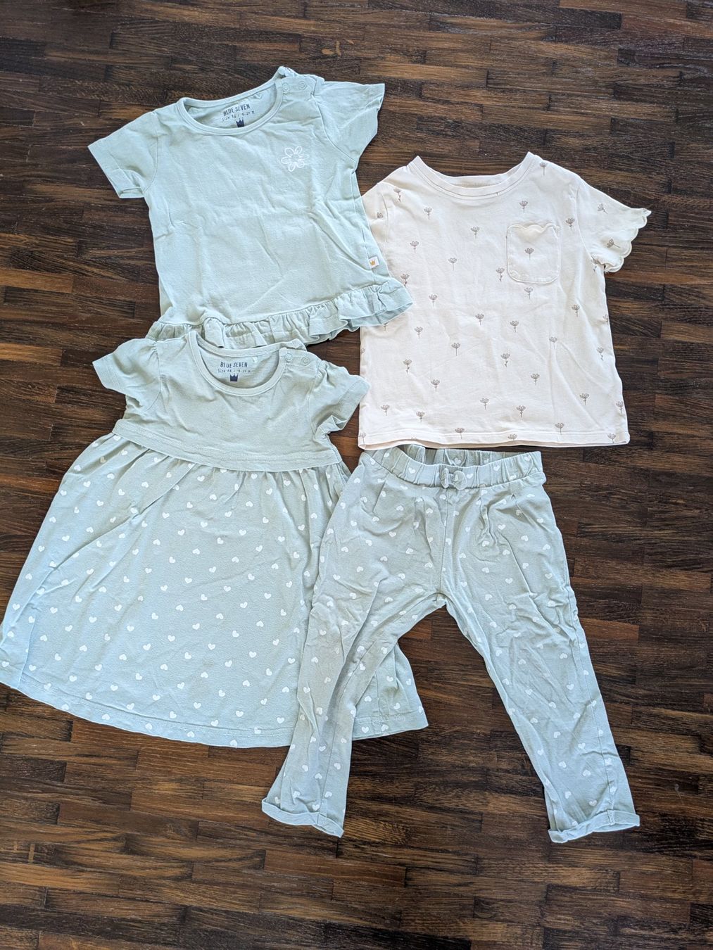 Lotti & Set di vestiti: Mädchen Kleider Set Gr. 86, Sommer – Usato da Zürich venduto da eva_8mhm