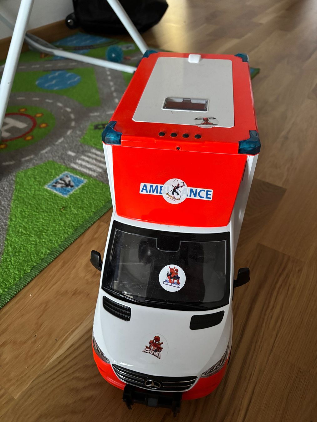 Veicoli per bambini: Ambulance Kinderauto – Nuovo (secondo la descrizione) da Zürich venduto da manuunited