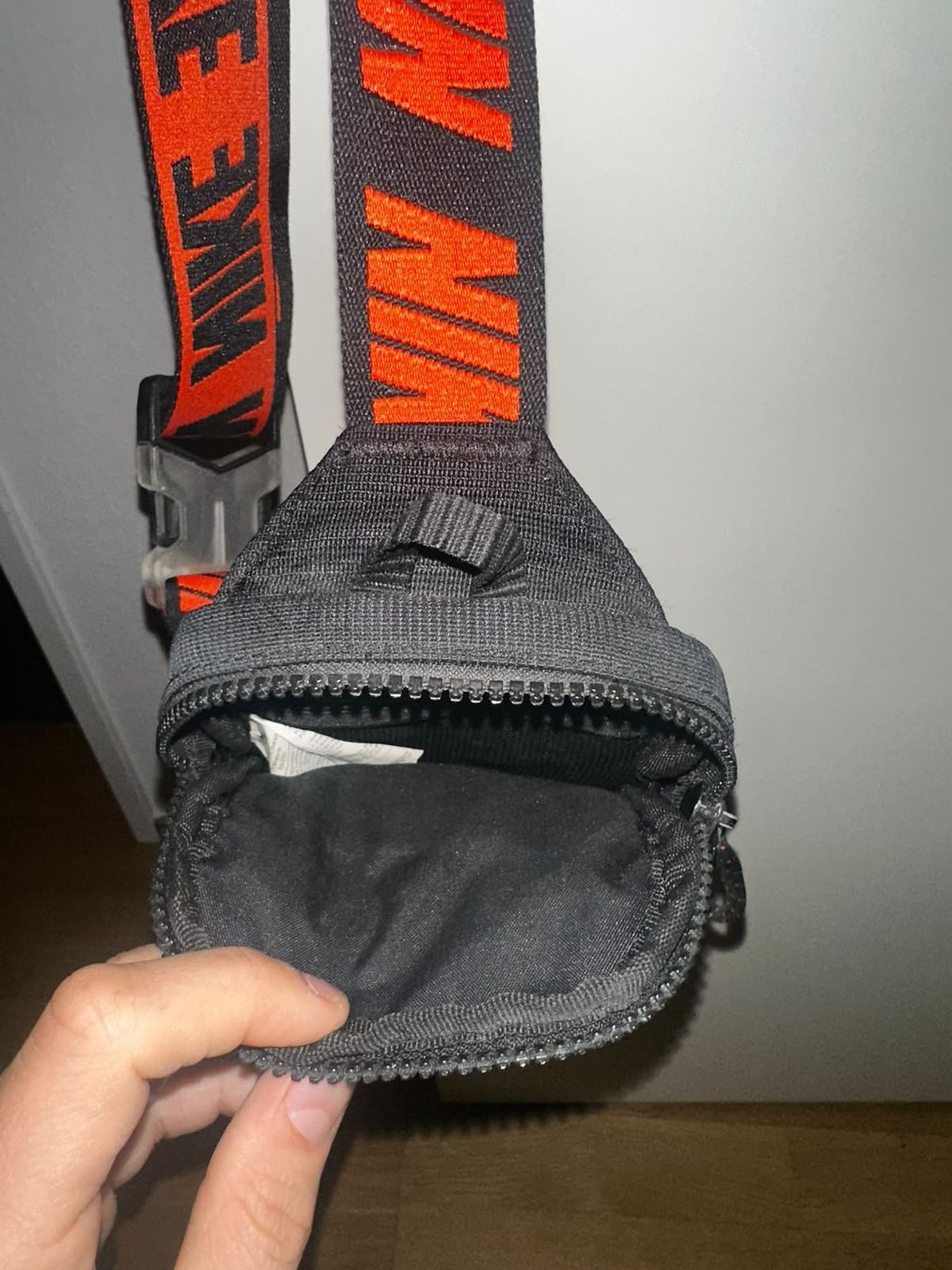 Nike Borse: Nike Umhängetasche – Usato da Bern venduto da XXM38 4
