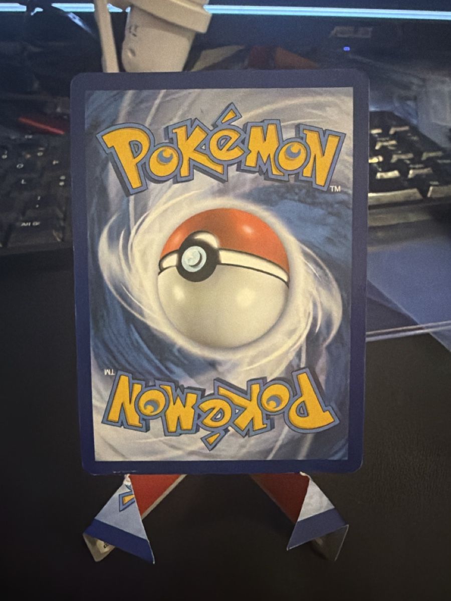 Cartes: Pokémon DE Pikachu 160 – Neuf (Voir description) à Onex par Shop2Rayan 1