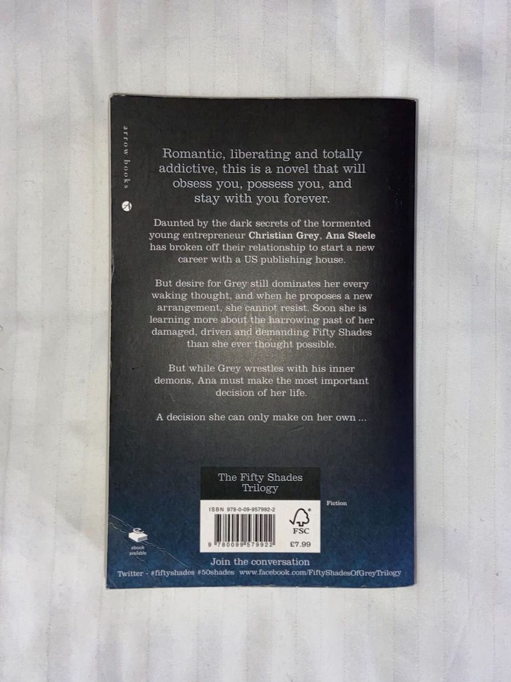 Libri: Fifty Shades Darker - E.L. James – Usato da Zürich venduto da dedasiba 1