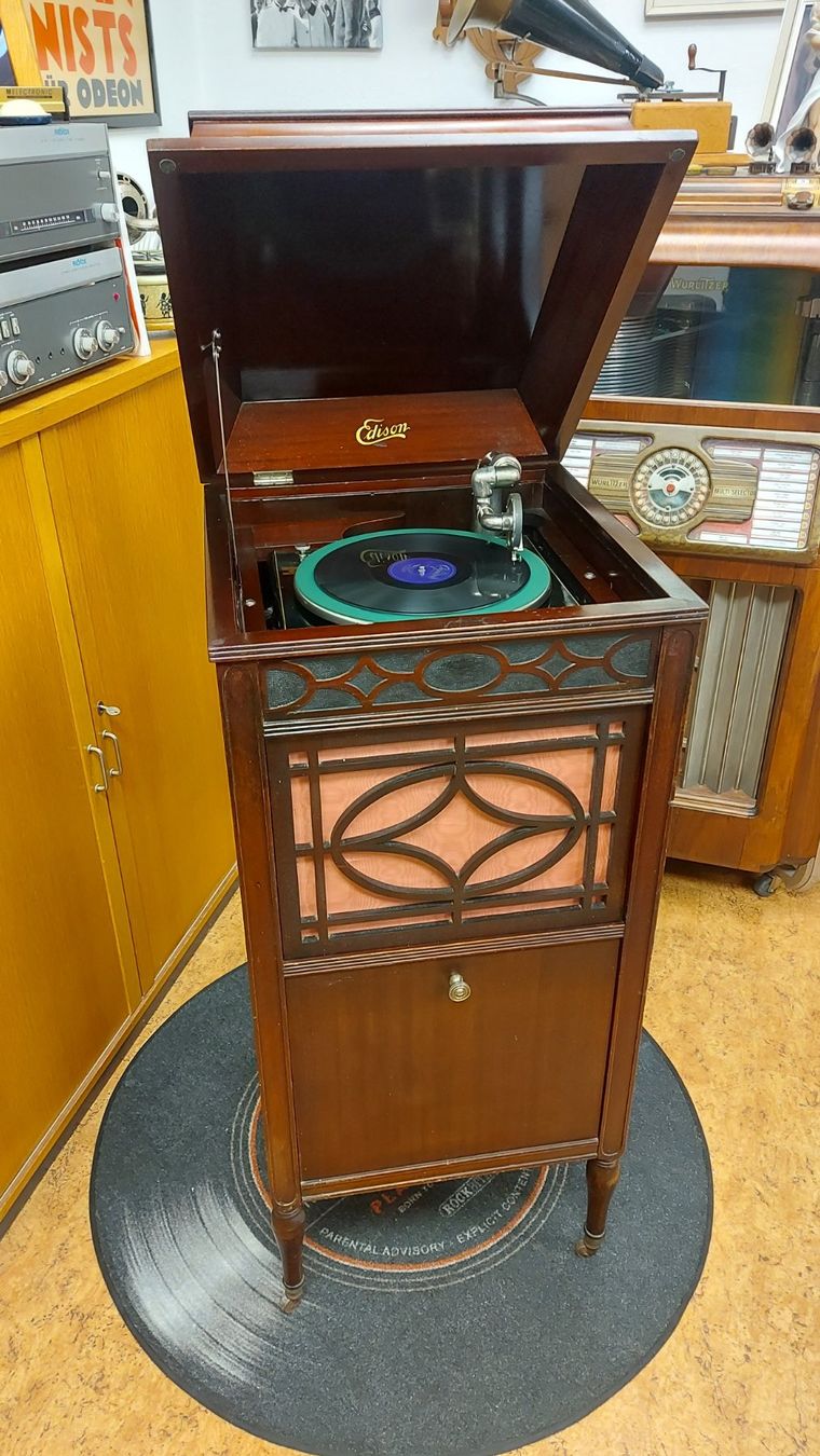 Edison Giradischi: Edison Diamond Disc Grammophone – Usato da Herzogenbuchsee venduto da phonowelt 5