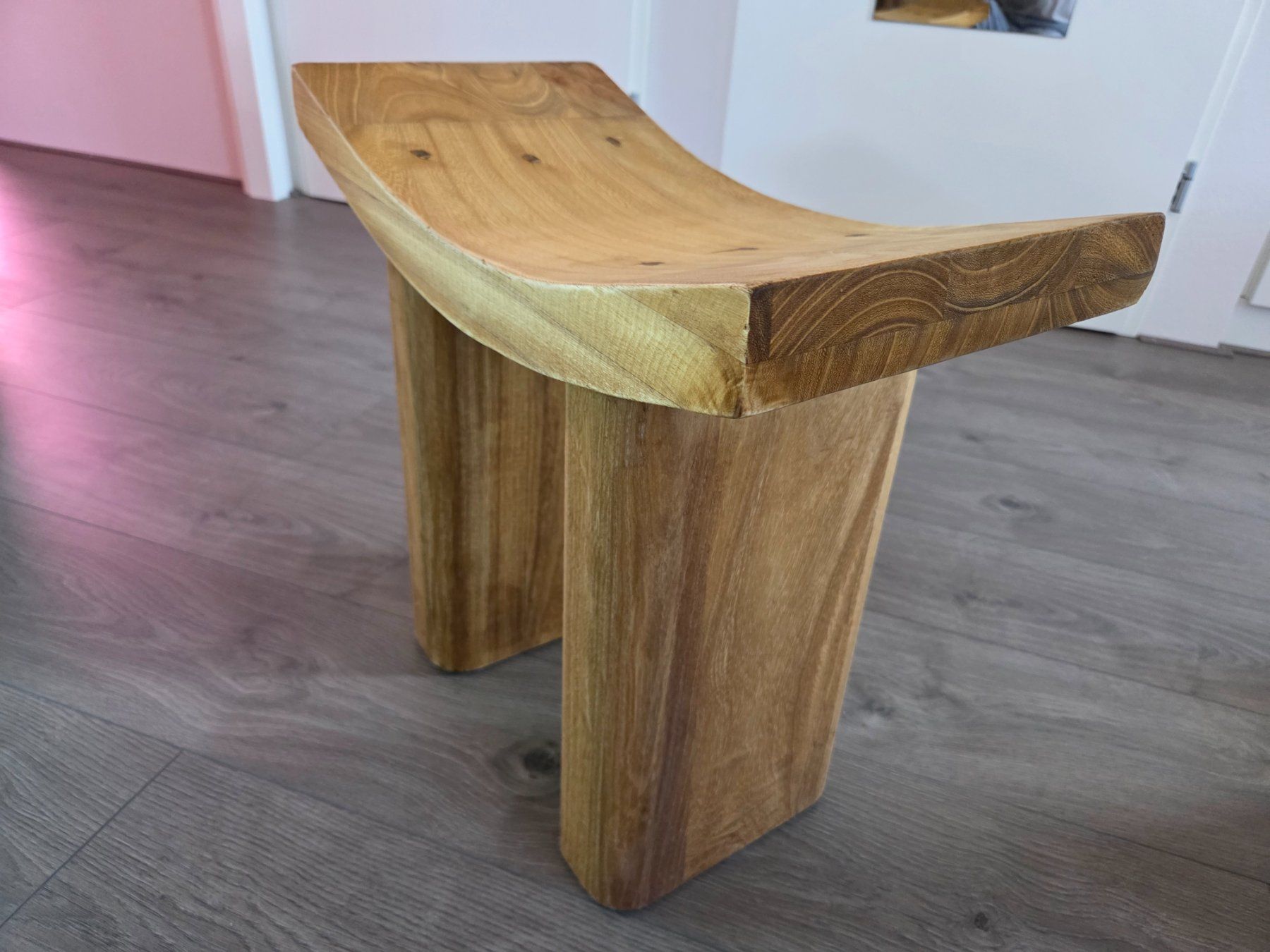 Sgabelli: Tabouret de type Japonais en bois massif – Usato da Estavayer-le-Lac venduto da sstt 3