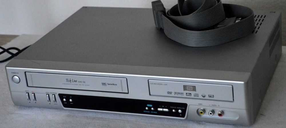 Combo DVD / VHS Tech-Line DVRC 700 (Gebraucht) in Collonges für CHF 140 ...