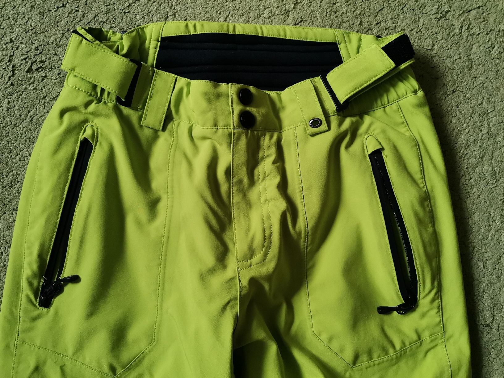 Completi: Ski Jacke mit Skihosen Gr. 164 – Usato da Winterthur venduto da Chinaza 6