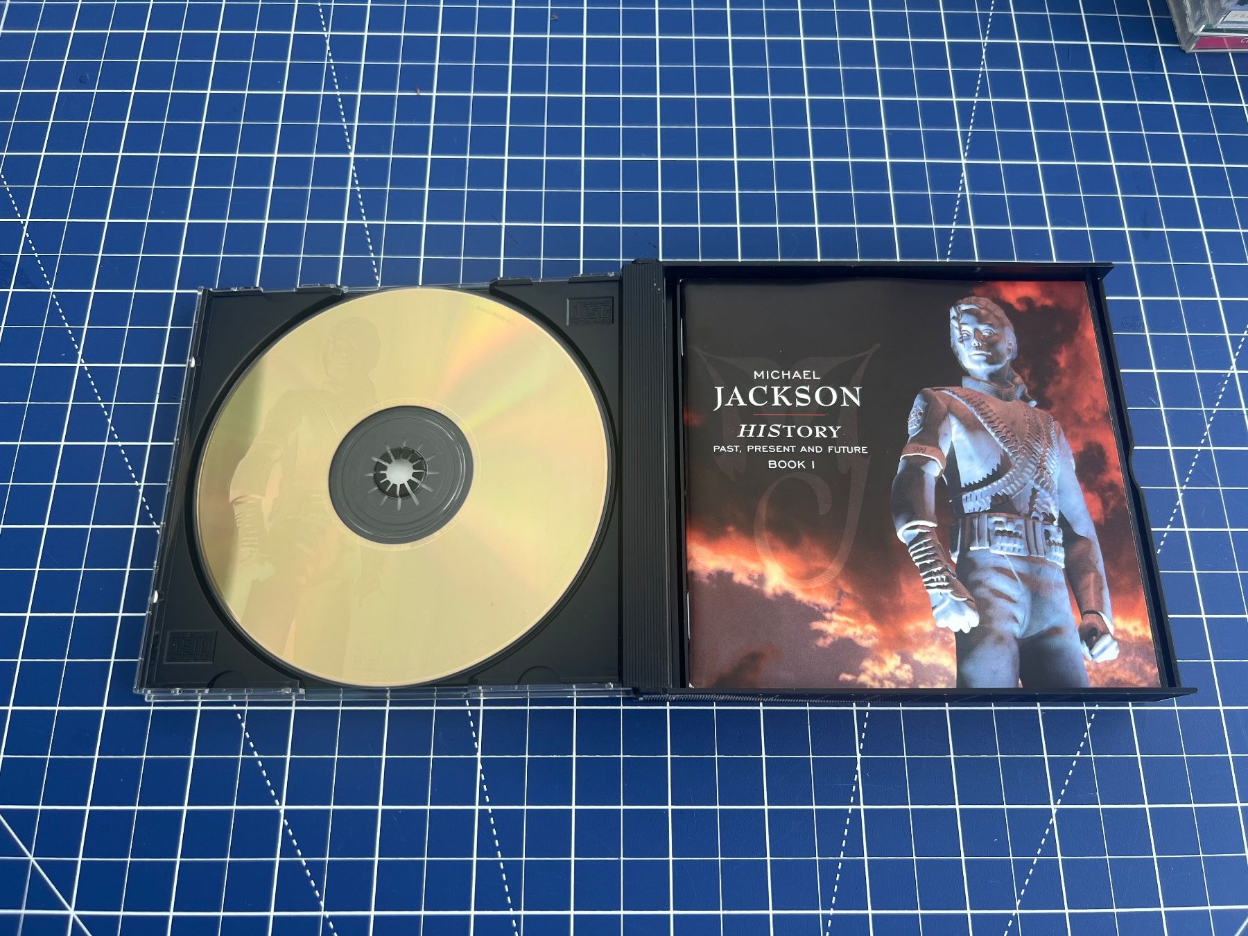 CD: Michael Jackson – HIStory - Past, Present And Future - Book – Usato da st.gallen venduto da sophiephie 1