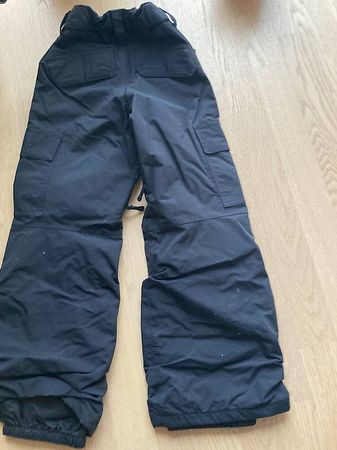 ungetragene, fabrikneue Ski/Snowboardhose, Burton, Gr. 128