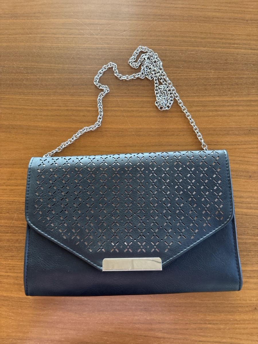 Taschen für Damen: Handtasche – Gebraucht aus Unterentfelden von Lavach